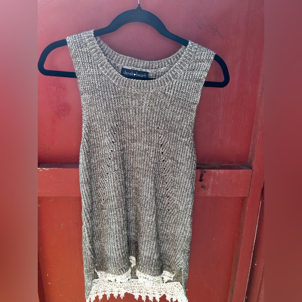 derek heart Sleeveless Knit Sweater Tank in Heather Gray with Lace Trim